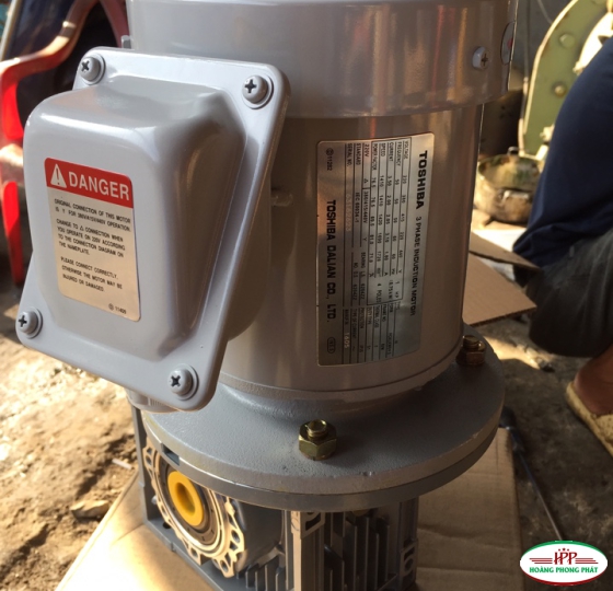 MOTOR GIẢM TỐC CỐT ÂM NMRV