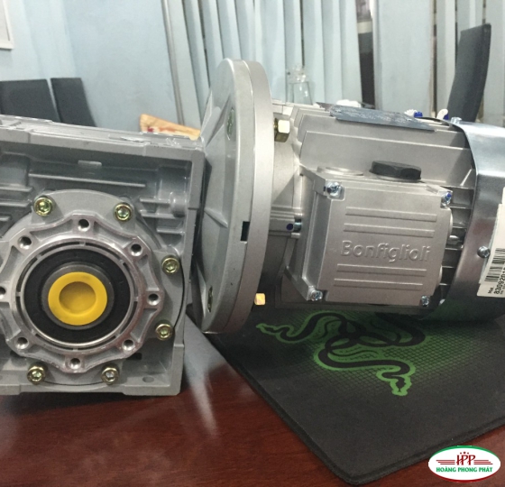 MOTOR GIẢM TỐC CỐT ÂM NMRV