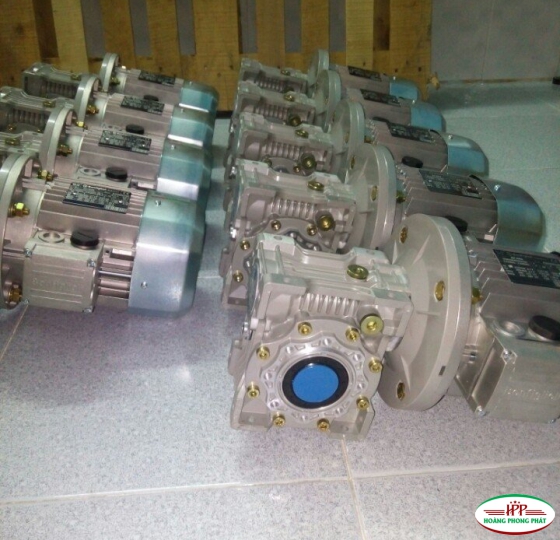 MOTOR GIẢM TỐC CỐT ÂM NMRV