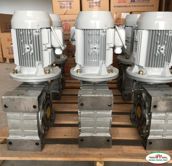 MOTOR GIẢM TỐC CỐT ÂM NMRV